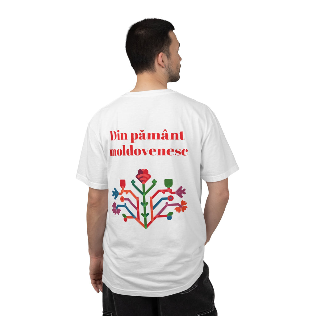 T-Shirt — "Din pământ moldovenesc" Floral Folk Design