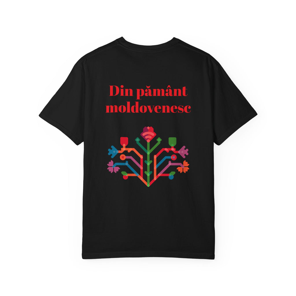 T-Shirt — "Din pământ moldovenesc" Floral Folk Design