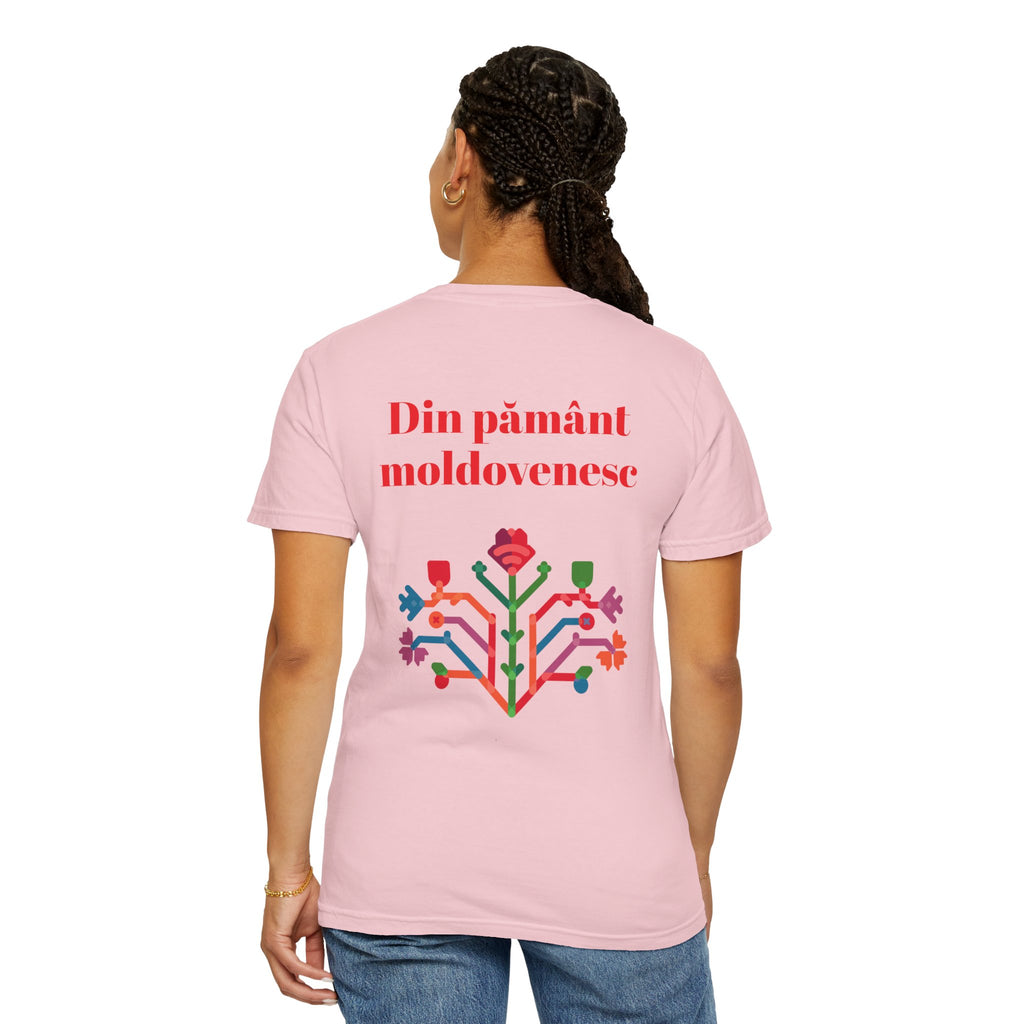 T-Shirt — "Din pământ moldovenesc" Floral Folk Design