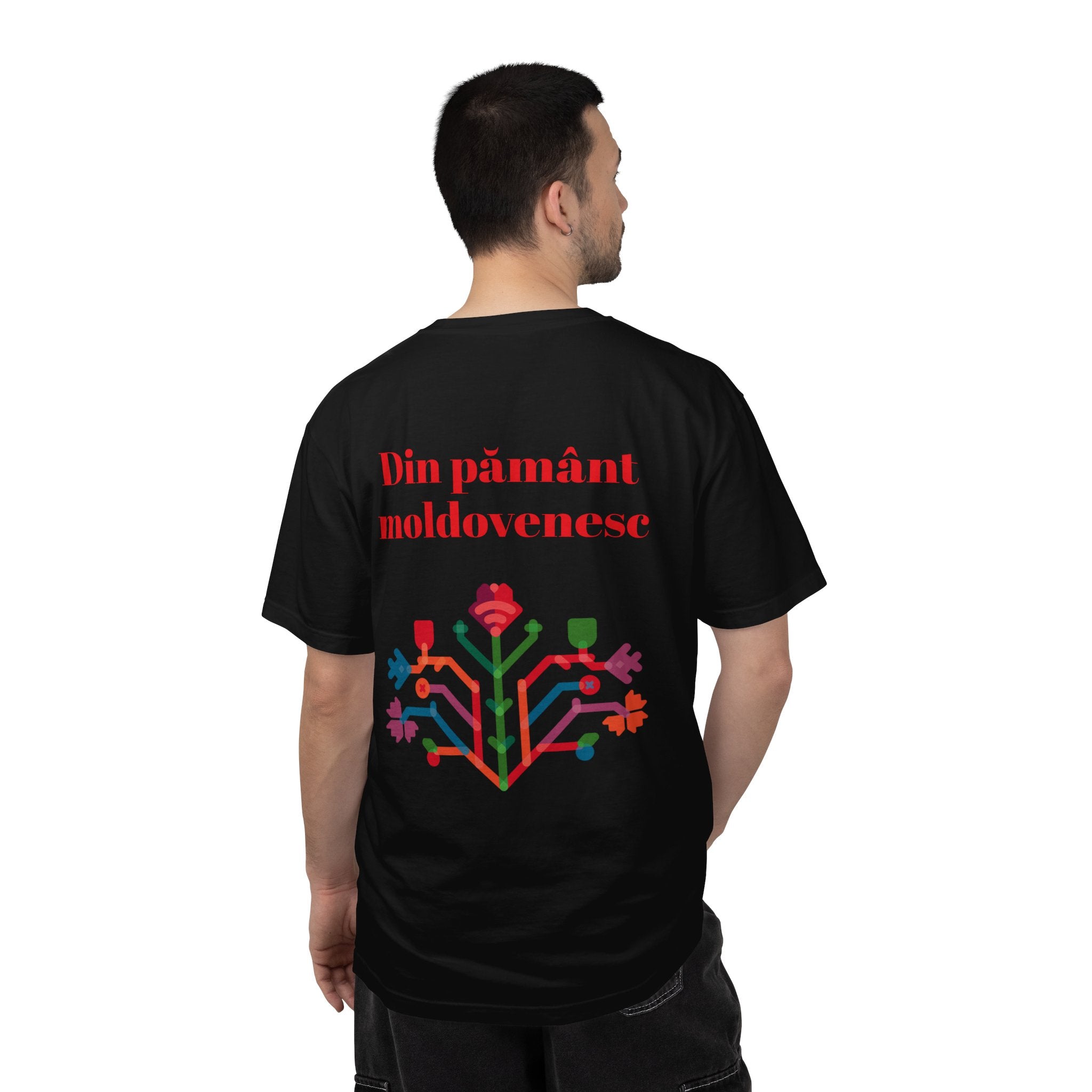 T-Shirt — "Din pământ moldovenesc" Floral Folk Design