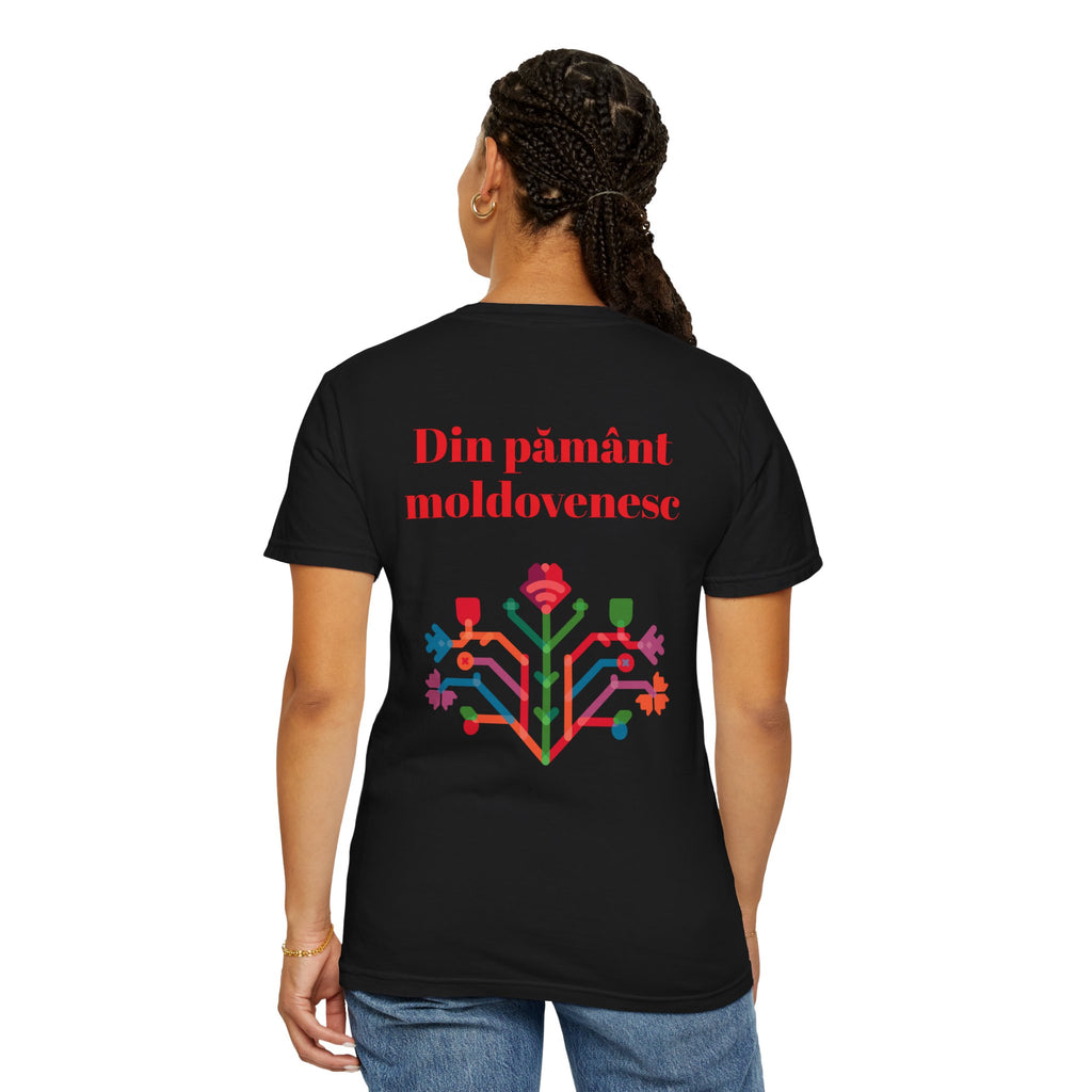 T-Shirt — "Din pământ moldovenesc" Floral Folk Design